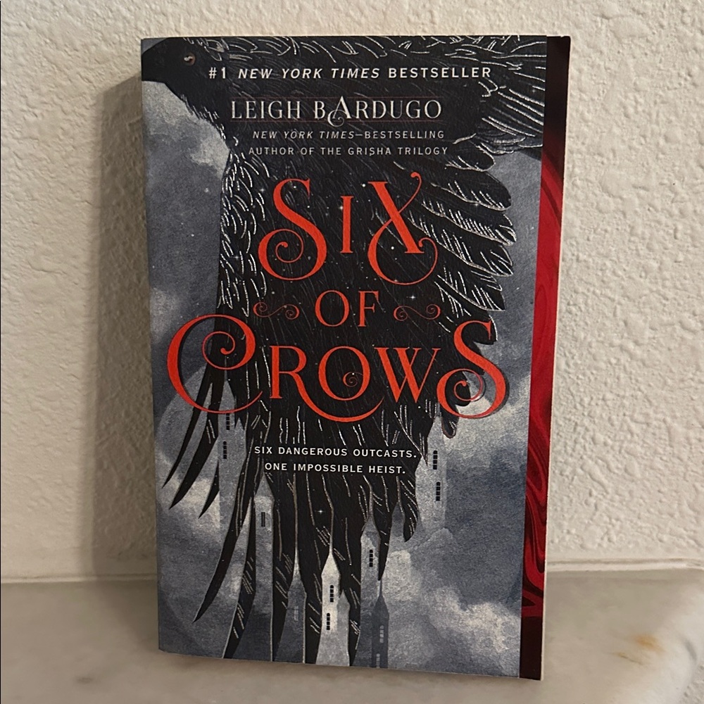 Six of Crows Paperback Book